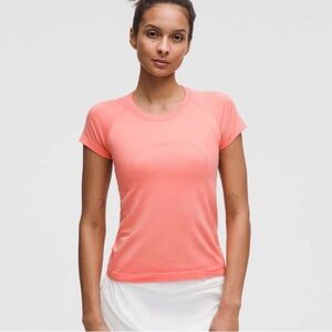 Lululemon Swiftly Tech Short-Sleeve Shirt 2.0 *Waist Length size 4